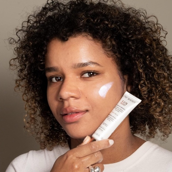 BNWT Lise Watier Sun Smart Invisible Primer SPF 30 – 60ml Full Size! - Picture 4 of 16